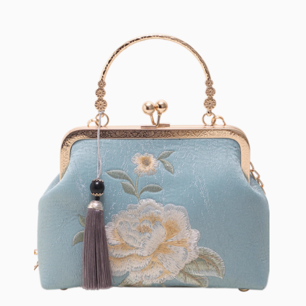 Vintage Bloom: An Embroidered Handbag of Retro Elegance