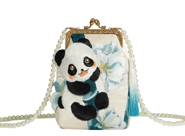 Exquisite Chinese-Style Panda Embroidered Phone Bag: A Chic Fusion of National Elegance and Contemporary Fashion