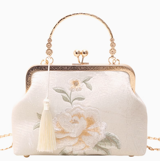 Vintage Bloom: An Embroidered Handbag of Retro Elegance