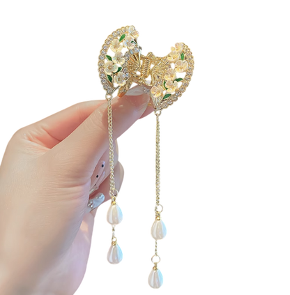 Moonlight Blossom Tassel Hair Clamp: A Whimsical Chinese-Inspired Hair Accessory